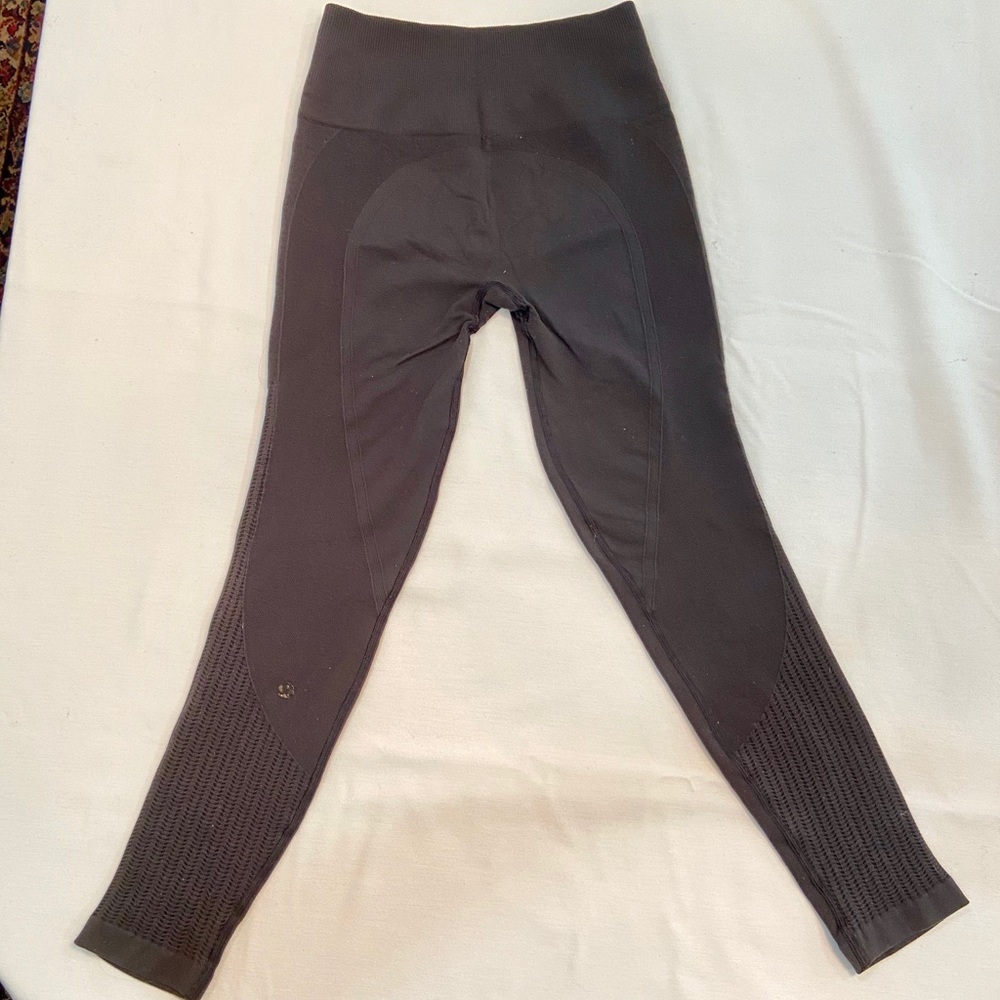 Lululemon Leggings - Size 6